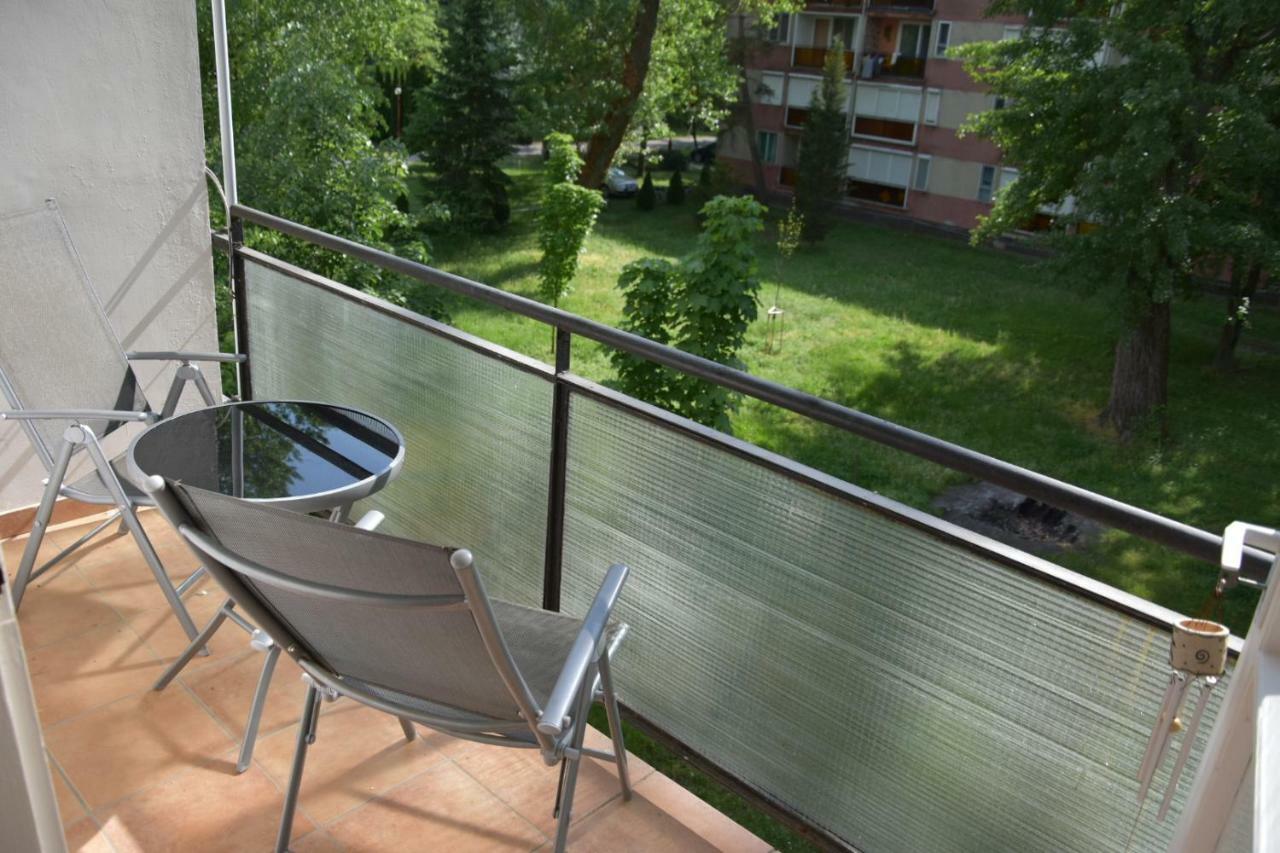 Lovely Apartment At Balatonfenyves Exterior photo